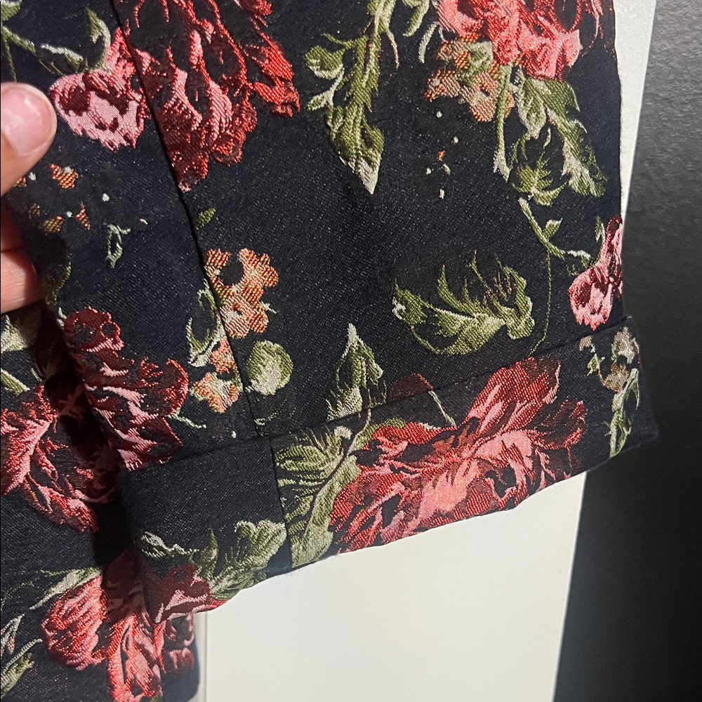 Sugarlips Black Floral Blazer - Picture 4 of 5